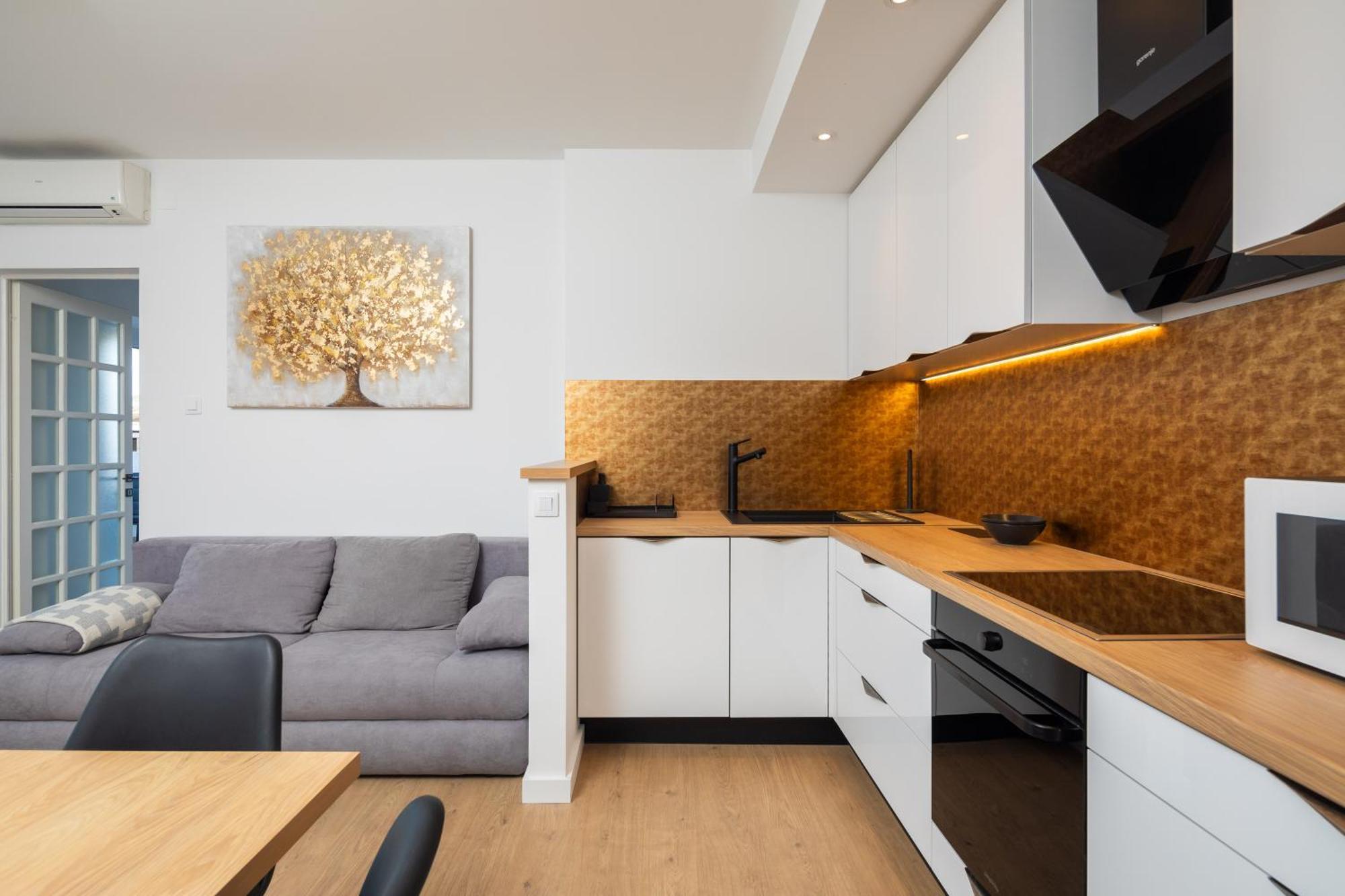 East Side Apartment オミシュ エクステリア 写真